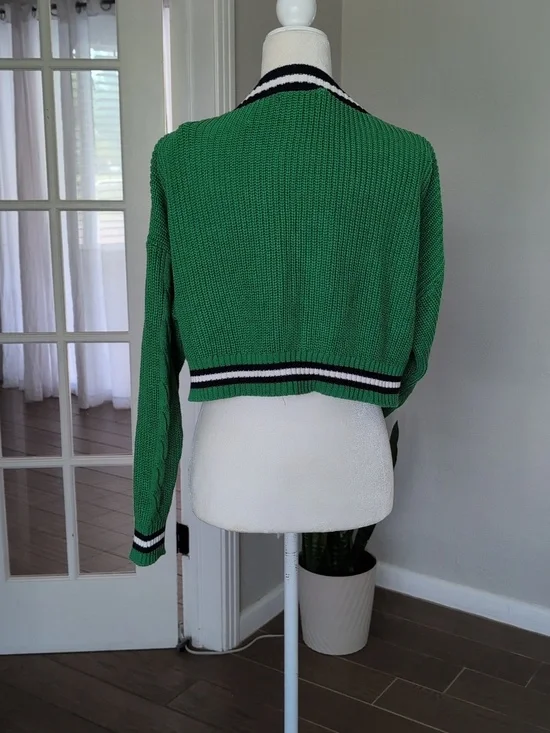 Forever 21 Green Knit Cropped Letter Cardigan Small - Picture 7 of 7